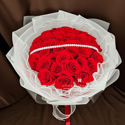 Promise of Love Red Roses