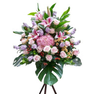 Opening flower baskets -...