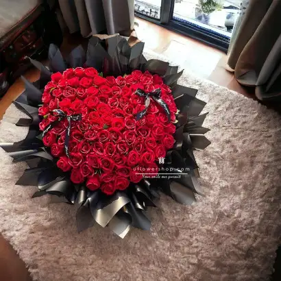 99 枝紅玫瑰心形花束 Roses Bouquet...