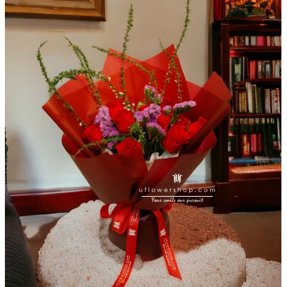 Valentine’s Day Bouquet -...