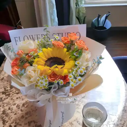Graduation bouquet Academic...